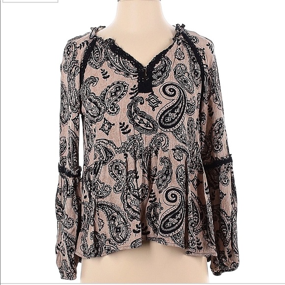 Knox Rose Tops - Knox Rose Beige & Black Paisley Print Boho Blouse